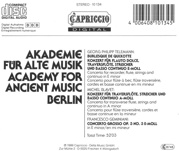 Rückseite einer klassischen CD-Hülle mit weißem Hintergrund. In dicken schwarzen Buchstaben steht der Name des Ensembles, daneben stehen die Komponisten und die Werktitel jeweils auf Deutsch und Englisch. Außerdem wird die Gesamtlänge angegeben.