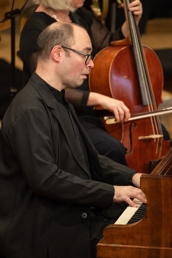 Alexander Melnikov am Blüthner-Flügel